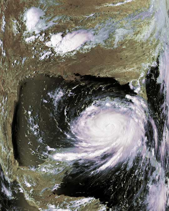  Katrina.  27  2005  (NOAA 16, UTC 20.22)