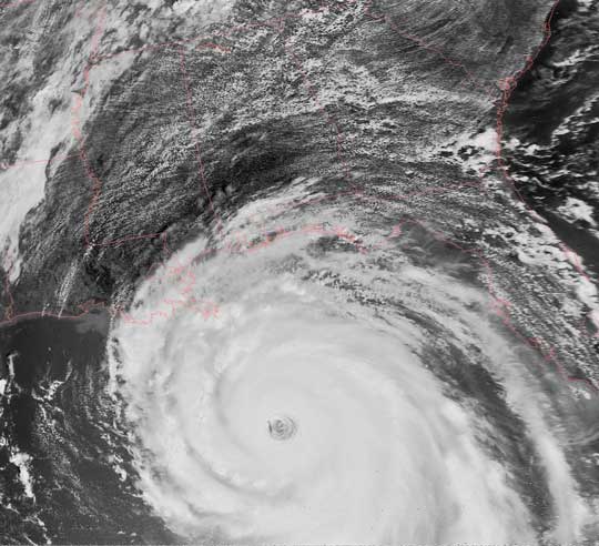  Katrina.  28  2005  (NOAA 17, UTC 16.53)